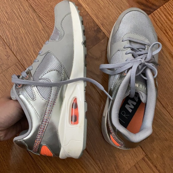 Nike air max 1's - Picture 3 of 9